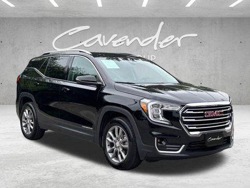 Used 2024 GMC Terrain SLT AWD/4WD image 2