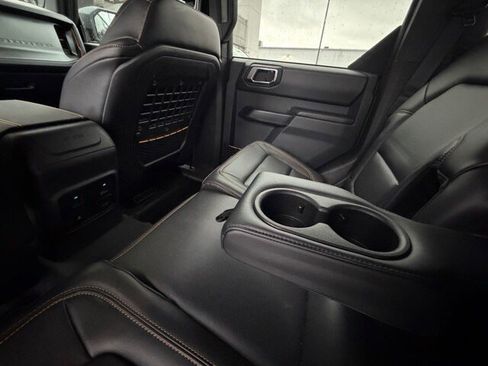Certified 2024 Ford Bronco Badlands image 16