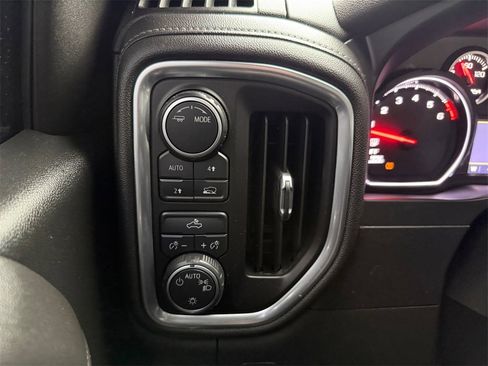 Used 2020 Chevrolet Silverado 1500 LT w/ Trailering Package image 10