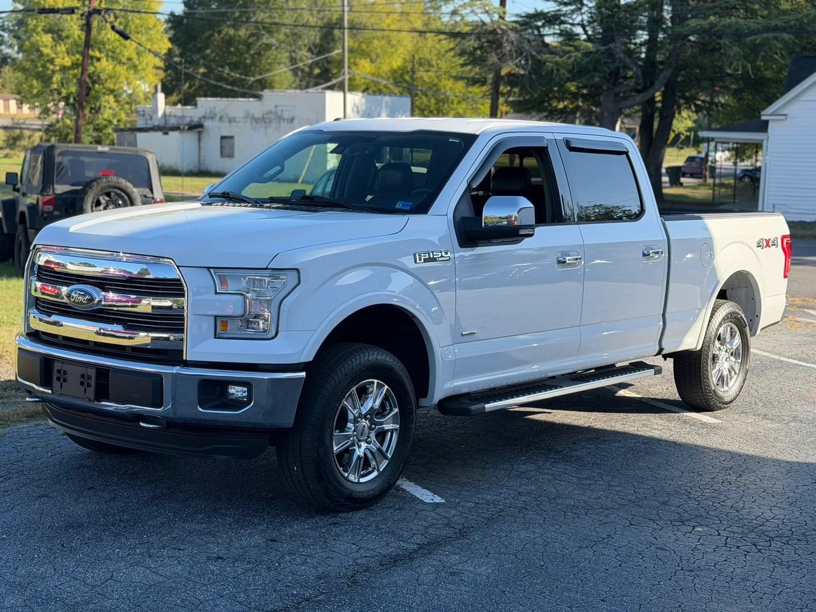 Used 2016 Ford F150 Lariat w/ Equipment Group 502A Luxury AWD/4WD image 1