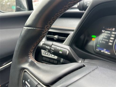 Used 2022 Lexus UX 250h w/ Premium Package image 24