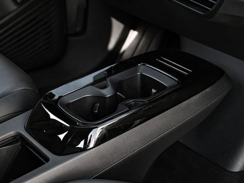 Used 2021 Volkswagen ID.4 Pro S image 26