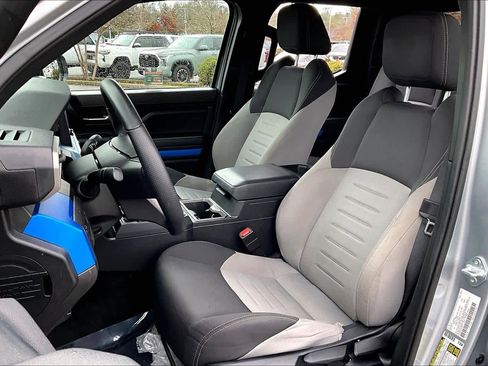 Certified 2025 Toyota Tacoma TRD Off-Road image 7