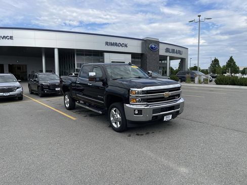 Used 2018 Chevrolet Silverado 2500 LTZ w/ Vortec Plus Package AWD/4WD image 11