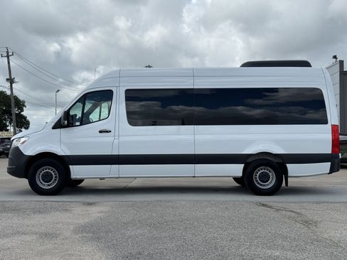 Used 2025 Mercedes-Benz Sprinter 2500 image 7