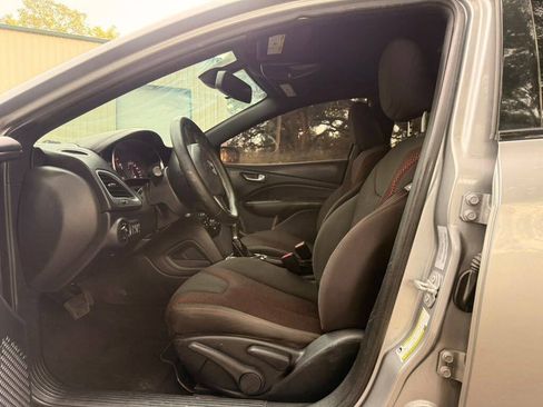 Used 2016 Dodge Dart SXT Sport FWD image 9
