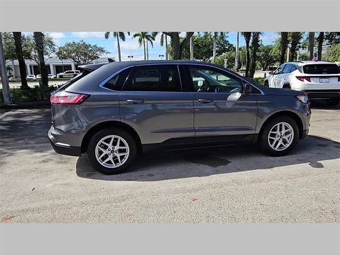 Used 2024 Ford Edge SEL image 34