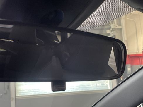 Used 2025 Toyota RAV4 SE image 27