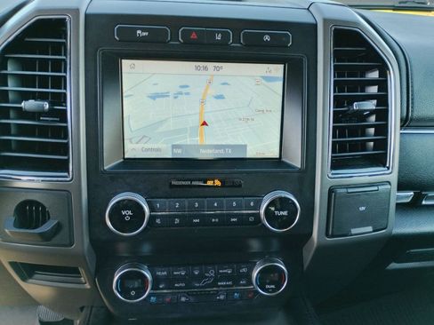 Used 2021 Ford Expedition Max XLT image 23