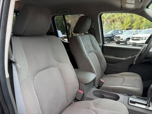 Used 2016 Nissan Frontier SV RWD image 31