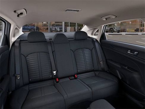 Used 2025 Kia K5 LXS FWD image 16