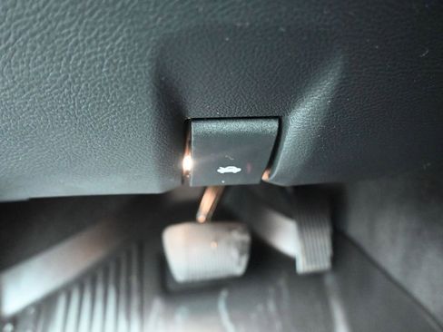 Used 2021 RAM 1500 Big Horn AWD/4WD image 28