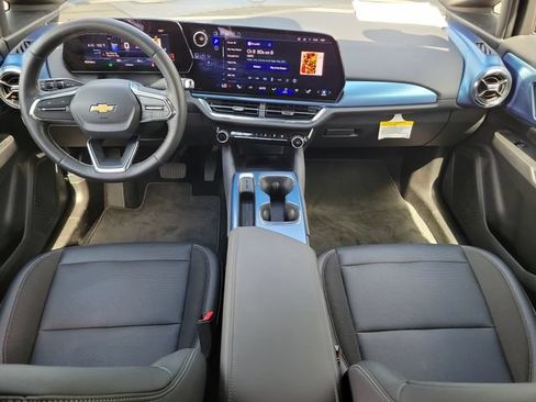 Certified 2025 Chevrolet Equinox EV LT w/ Convenience Package FWD image 19