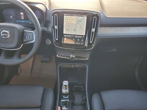 New 2026 Volvo XC40 B5 Plus w/ Protection Package Premier image 30