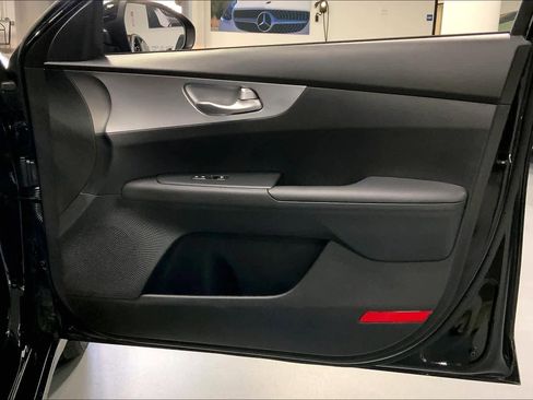 Used 2023 Kia Forte LXS image 21