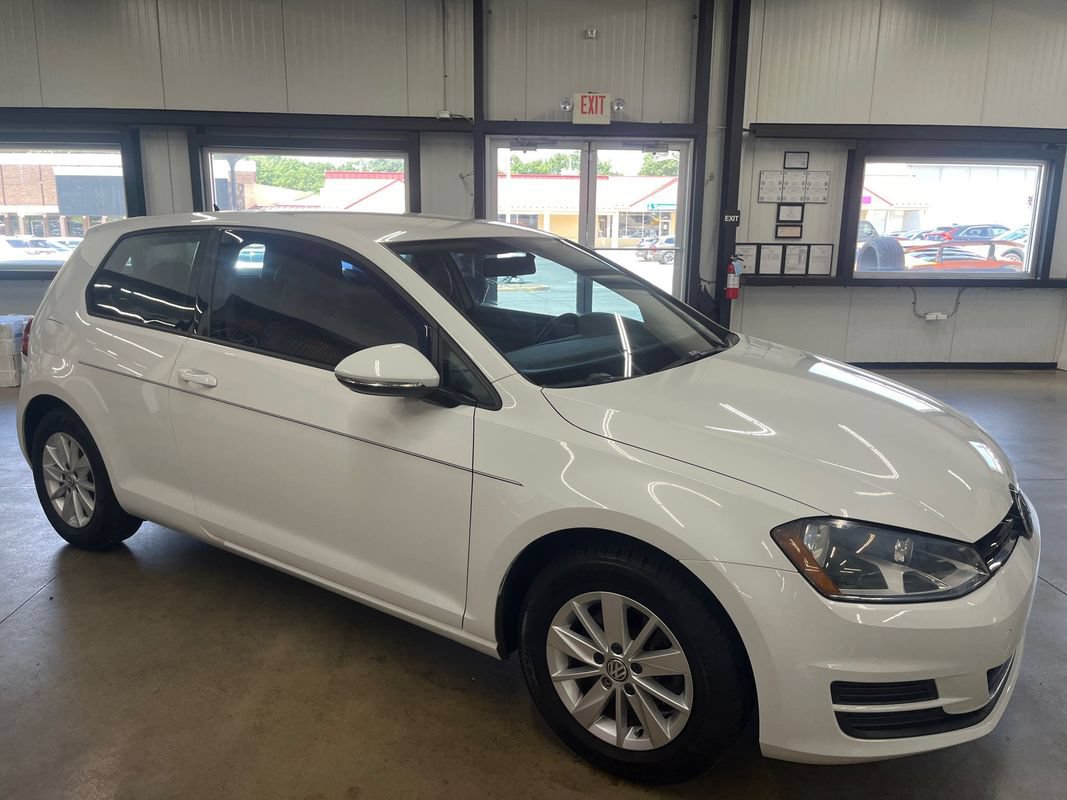 Used 2015 Volkswagen Golf S FWD image 18