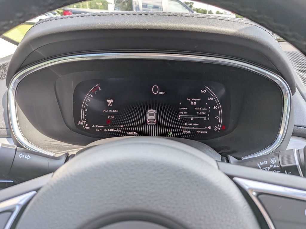 Used 2025 Acura MDX w/ Technology Package FWD image 27
