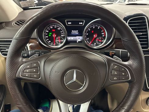 Used 2019 Mercedes-Benz GLS 550 4MATIC image 33