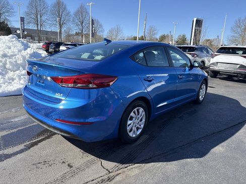 Used 2017 Hyundai Elantra SE image 8