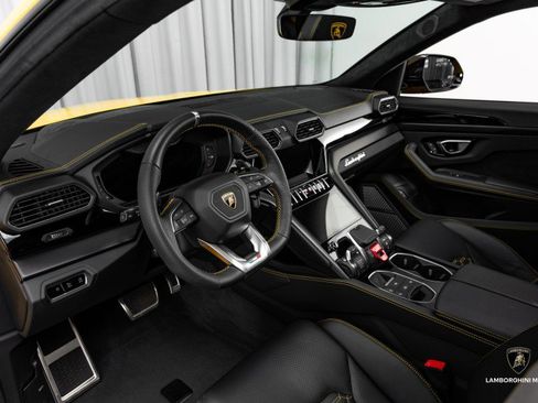 Used 2024 Lamborghini Urus S image 27