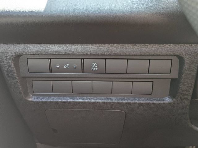 New 2026 Mitsubishi Outlander LE FWD image 25