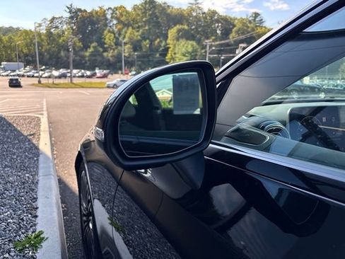 Certified 2025 Mercedes-Benz CLE 300 4MATIC Coupe image 11