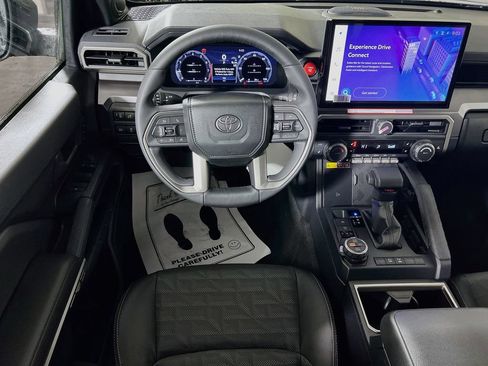 Certified 2025 Toyota 4Runner TRD Off-Road Premium AWD/4WD image 18