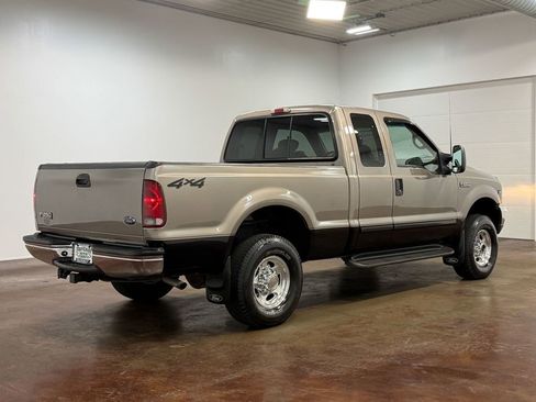 Used 2002 Ford F250 Lariat AWD/4WD image 4