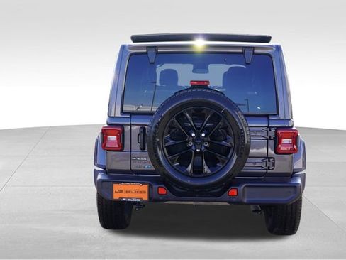Certified 2025 Jeep Wrangler Unlimited Sahara w/ Safety Group image 7