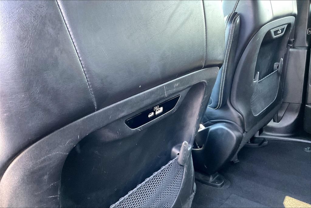 Used 2024 Chrysler Pacifica Limited FWD image 11