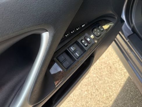 Used 2015 Lexus IS 250C w/ Luxury Package RWD image 10