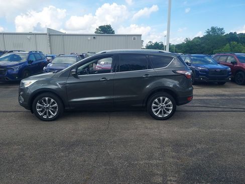 Used 2017 Ford Escape Titanium w/ Equipment Group 301A AWD/4WD image 4