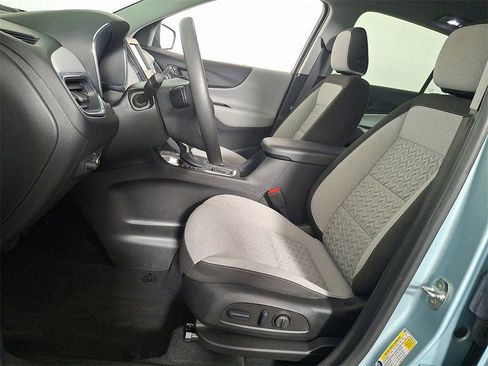 Used 2022 Chevrolet Equinox LT w/ LPO, Floor Liner Package image 16