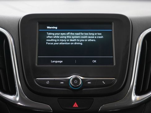 Used 2019 Chevrolet Equinox LT image 18