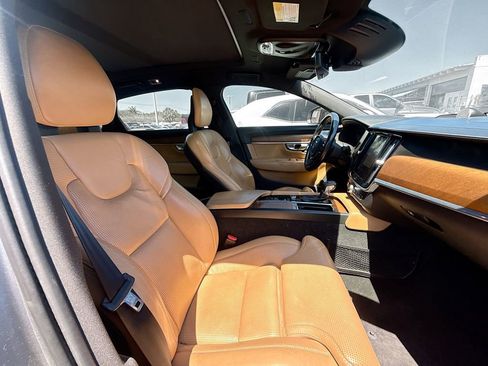 Used 2018 Volvo S90 T6 Inscription w/ Convenience Package image 34