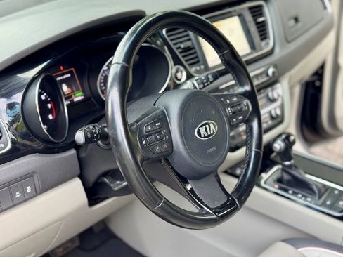 Used 2015 Kia Sedona SX FWD image 14