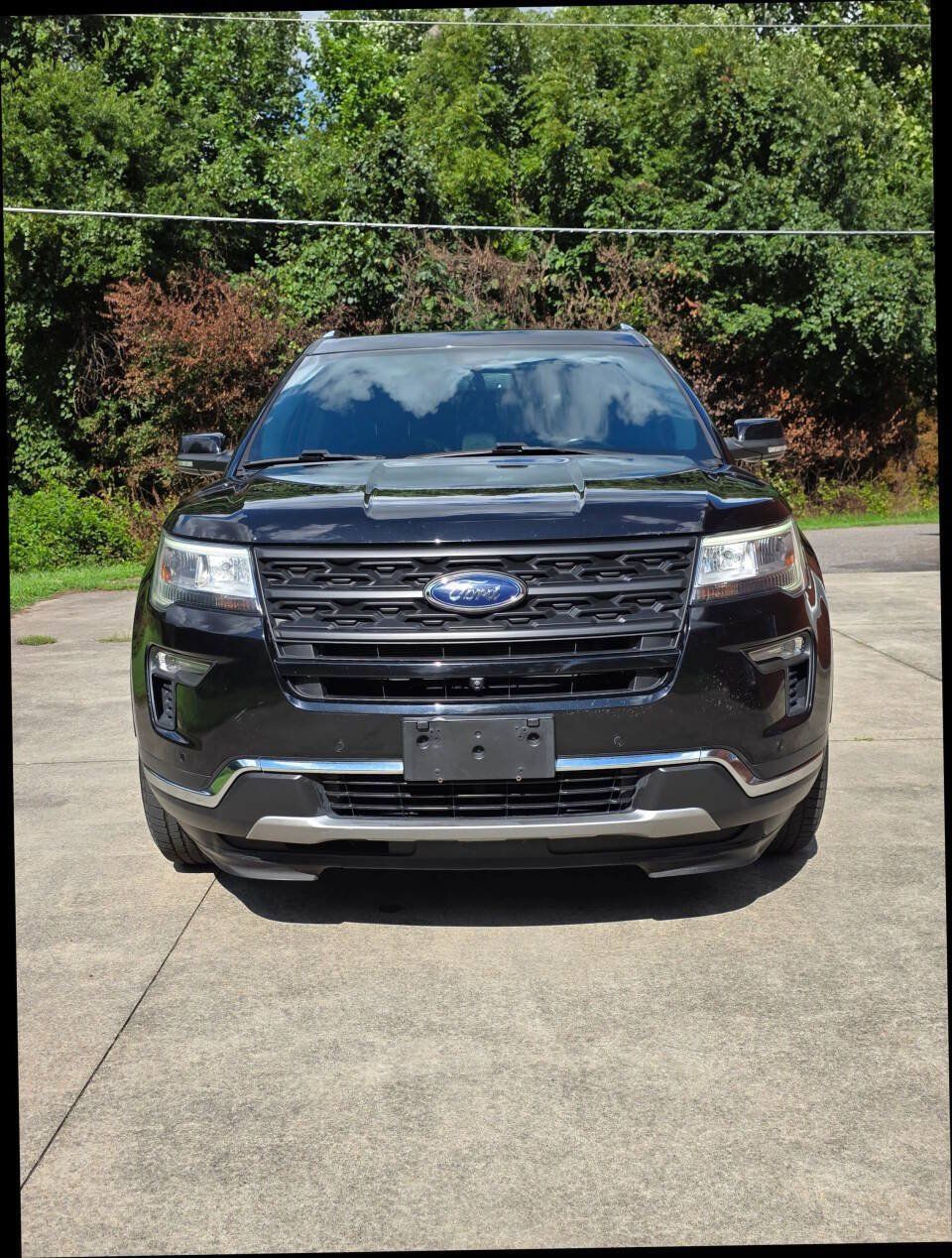 Used 2019 Ford Explorer Limited w/ Class III Trailer Tow Package AWD/4WD image 2