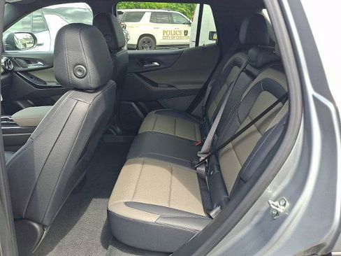 New 2026 Chevrolet Equinox LT w/ Convenience Package II FWD image 7