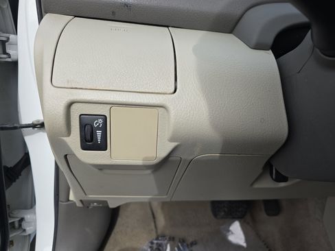 Used 2012 Toyota Yaris Sedan image 16