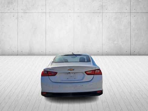 Used 2025 Chevrolet Malibu LT image 6