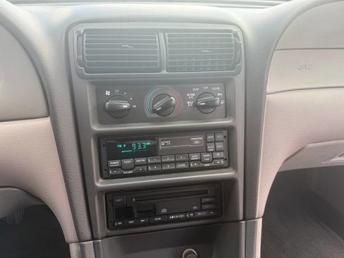 Used 2000 Ford Mustang GT RWD image 17