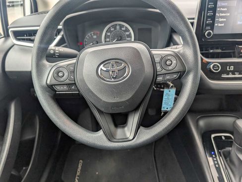 Used 2020 Toyota Corolla LE FWD image 16