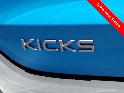 Used 2025 Nissan Kicks SR FWD image 29