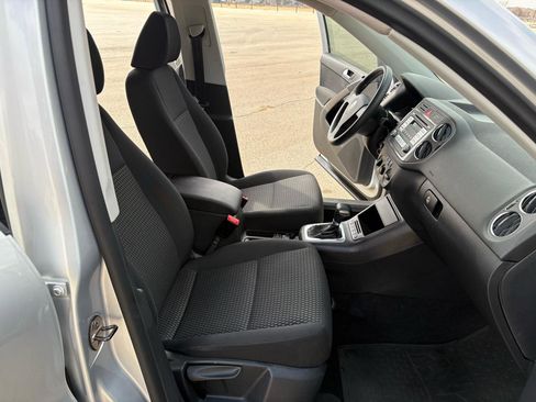 Used 2010 Volkswagen Tiguan S image 35