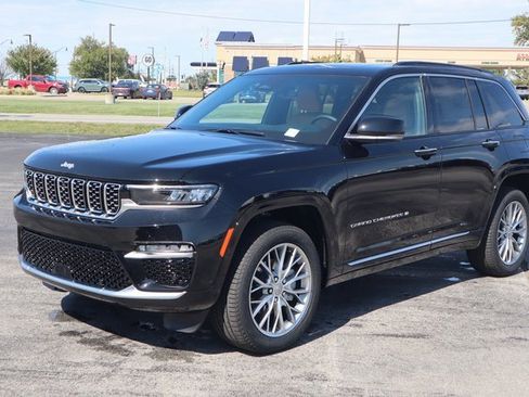 New 2025 Jeep Grand Cherokee Summit image 19