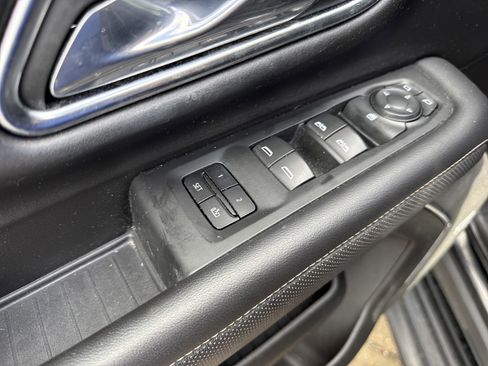 Used 2021 GMC Yukon SLT image 13