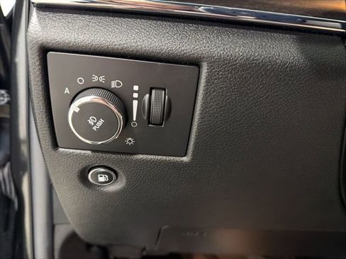 Used 2014 Jeep Grand Cherokee Limited w/ Trailer Tow Group IV image 11