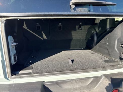 Used 2023 Jeep Wrangler Unlimited Sahara w/ Cold Weather Group image 28