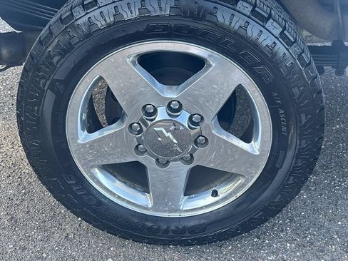 Used 2014 Chevrolet Silverado 2500 LT AWD/4WD image 23