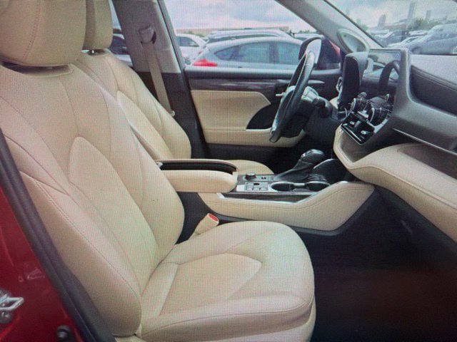 Used 2023 Toyota Highlander Limited AWD/4WD image 15